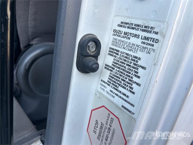 Isuzu NPR Pritschenwagen/Pritschenwagen mit Seitenklappe