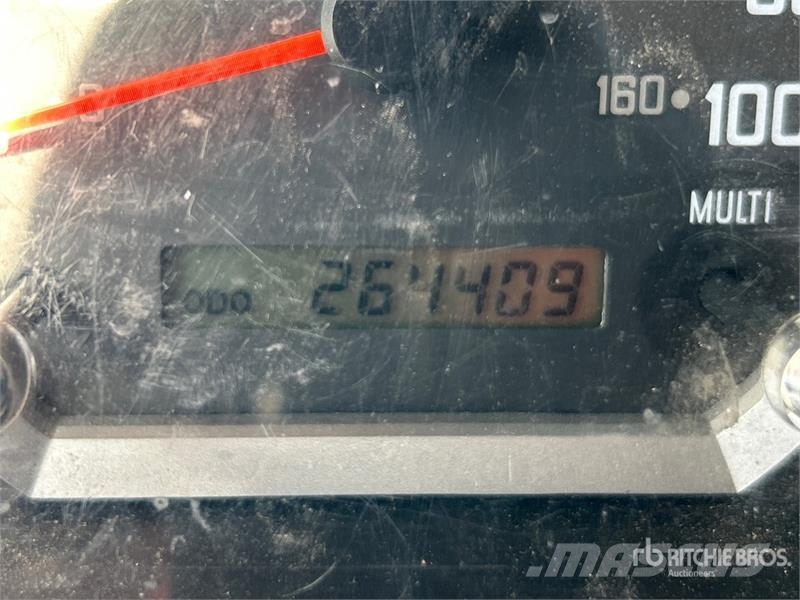 Isuzu NPR Pritschenwagen/Pritschenwagen mit Seitenklappe