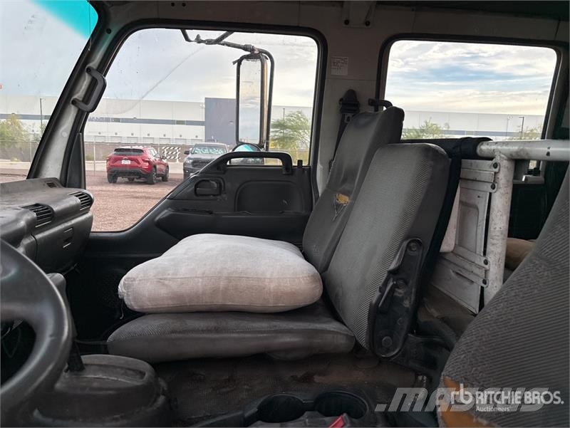 Isuzu NPR Kiper tovornjaki