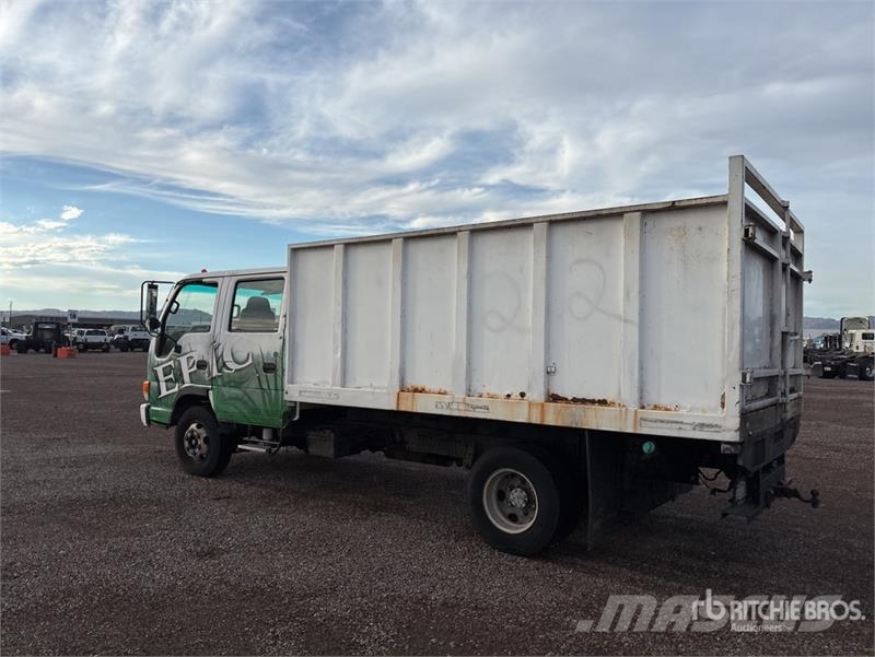 Isuzu NPR Kiper tovornjaki