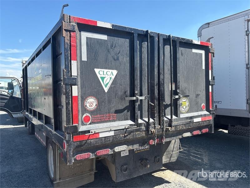 Isuzu NPR Pašizgāzējs