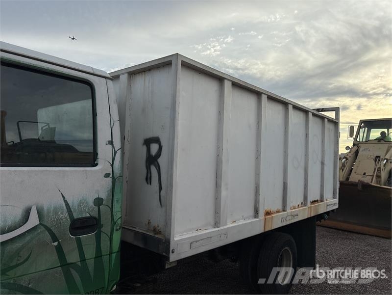 Isuzu NPR Kiper tovornjaki