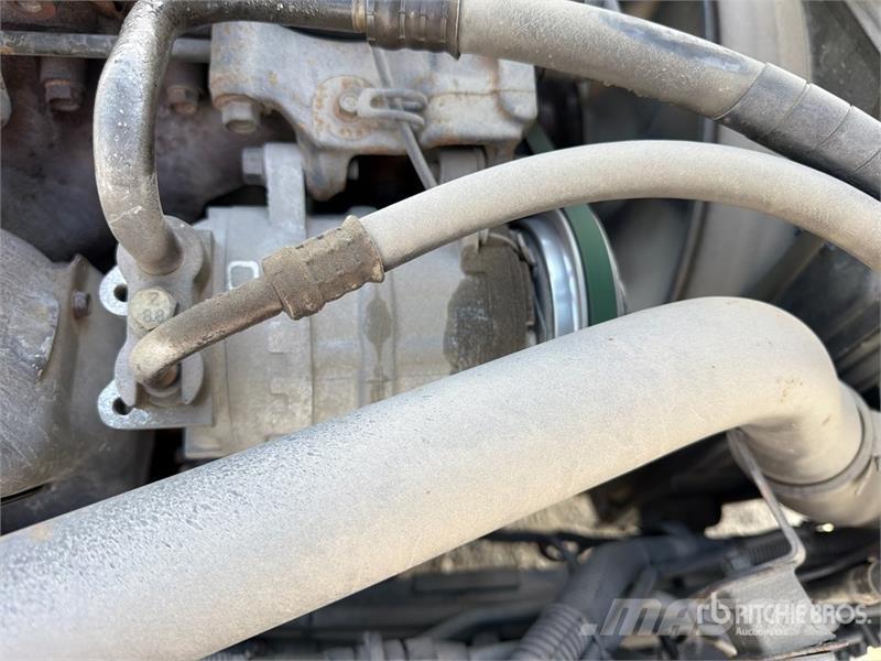 Isuzu NPR Kamioni za čišćenje ulica