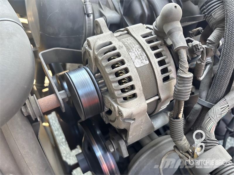 Isuzu NPR Furgons