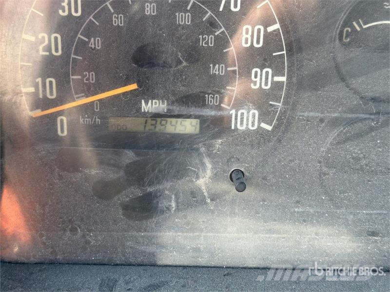 Isuzu NPR Kamioni za čišćenje ulica