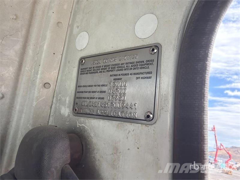 Isuzu NPR Kamioni za čišćenje ulica
