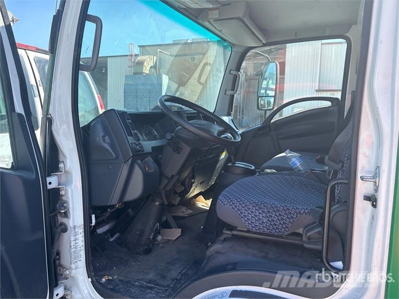 Isuzu NPR Pašizgāzējs