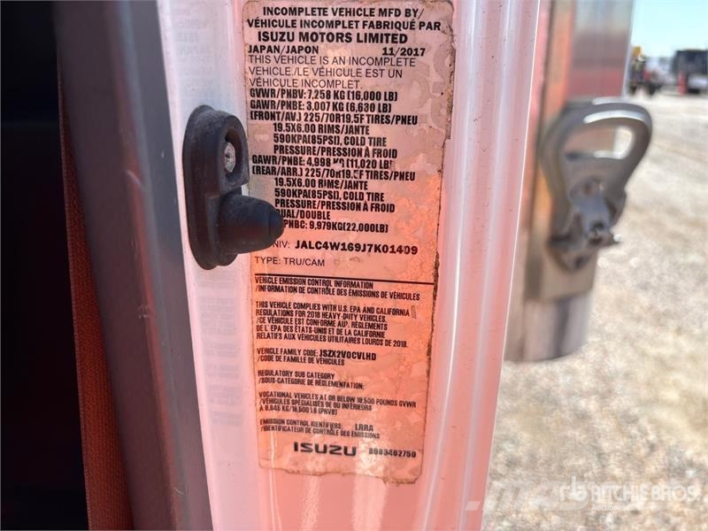 Isuzu NPR Camiones con temperatura controlada