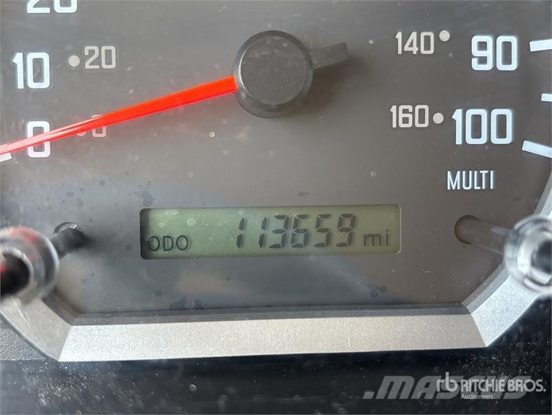 Isuzu NPR شاحنات بدرجة حرارة قابلة للضبط