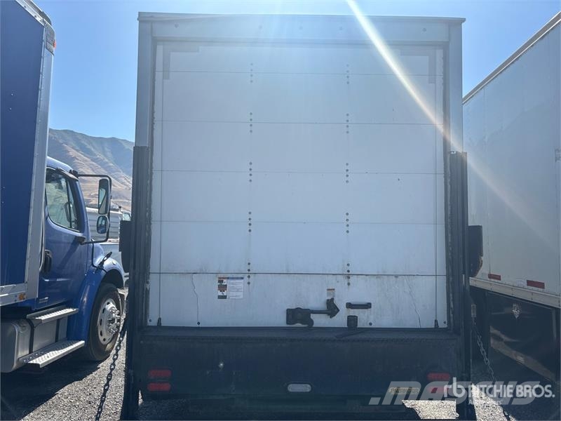 Isuzu NPR Camiones caja cerrada