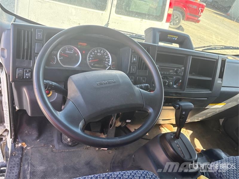 Isuzu NPR Pašizgāzējs