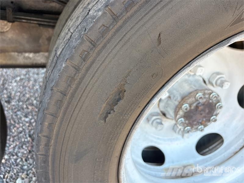 Isuzu NPR شاحنات بدرجة حرارة قابلة للضبط