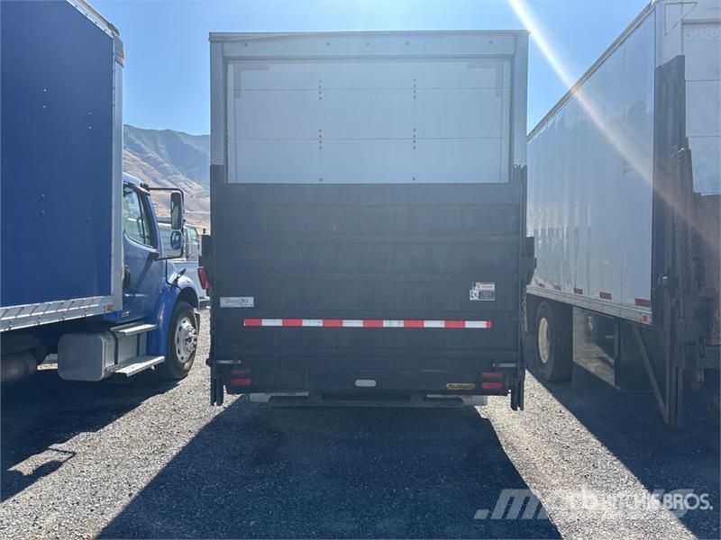 Isuzu NPR Camiones caja cerrada