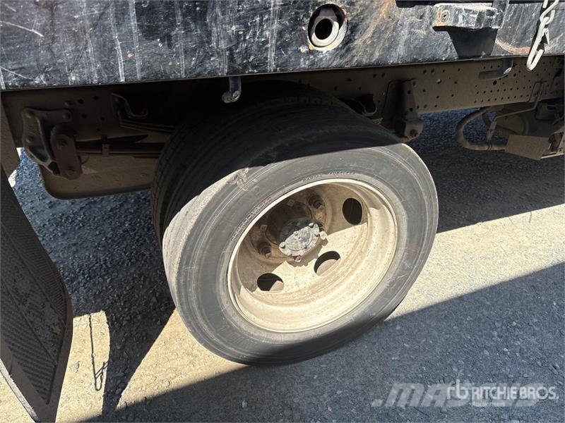 Isuzu NPR Pašizgāzējs