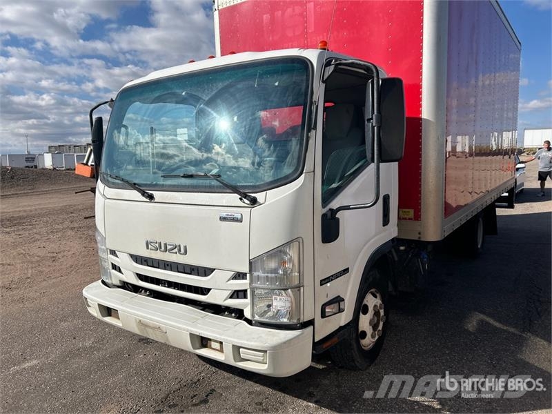 Isuzu NPR Dobozos teherautók