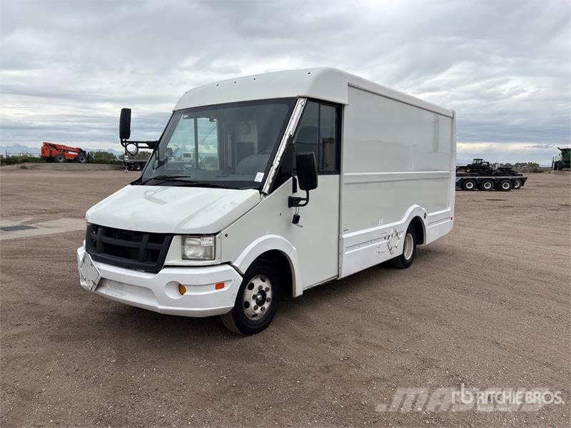 Isuzu NPR Furgons