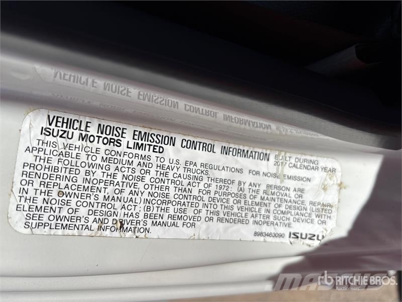 Isuzu NPR Camiones con temperatura controlada