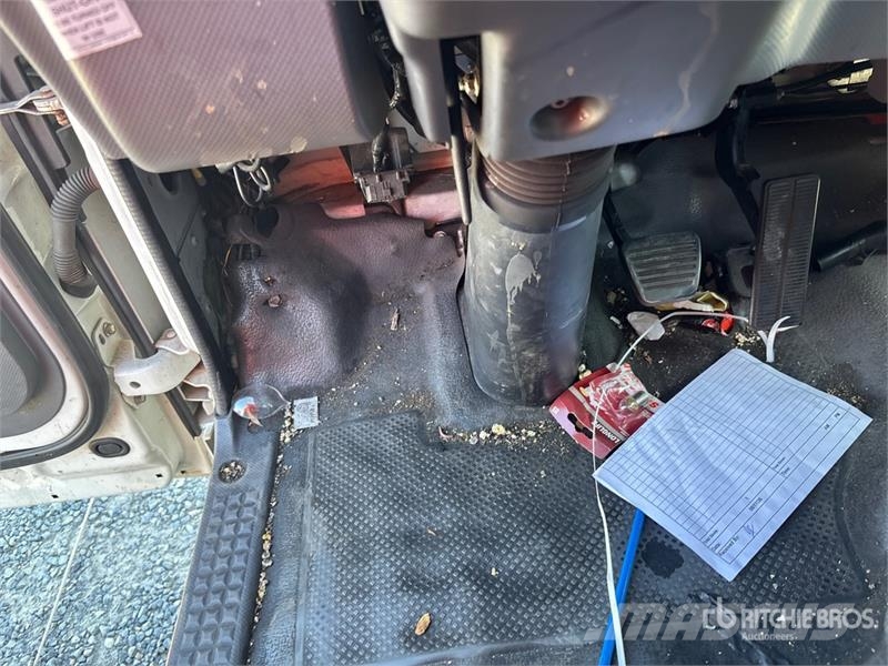 Isuzu NPR Furgons