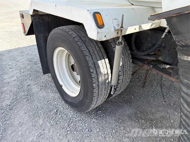 Isuzu NPR Kamioni za čišćenje ulica