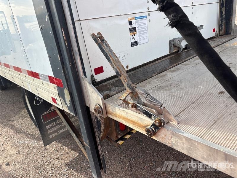 Isuzu NPR Camiones caja cerrada