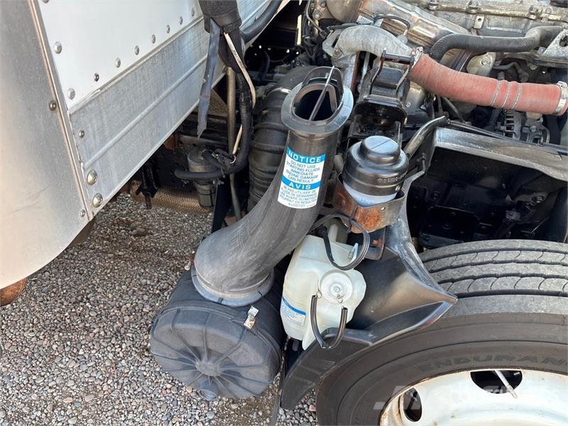 Isuzu NPR Camiones con temperatura controlada
