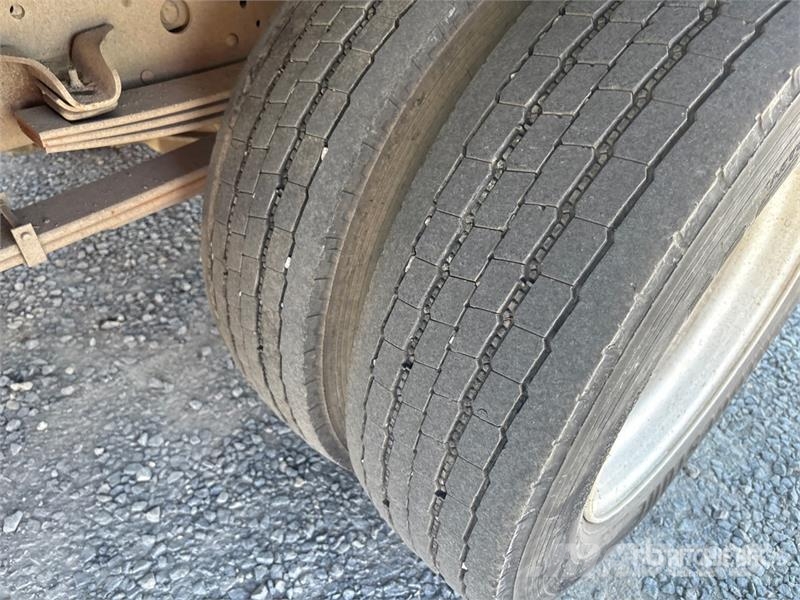 Isuzu NPR Pašizgāzējs