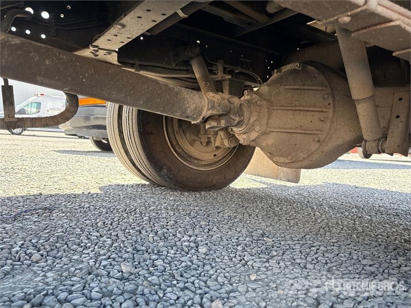 Isuzu NPR Pašizgāzējs