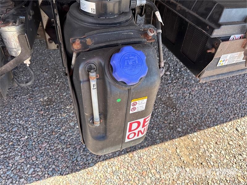 Isuzu NPR Camiones con temperatura controlada