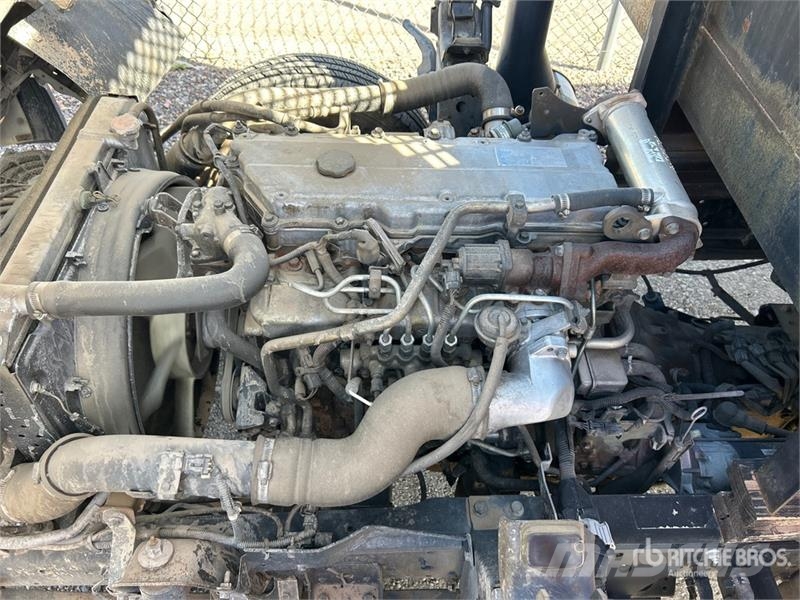 Isuzu NPR Pritschenwagen/Pritschenwagen mit Seitenklappe