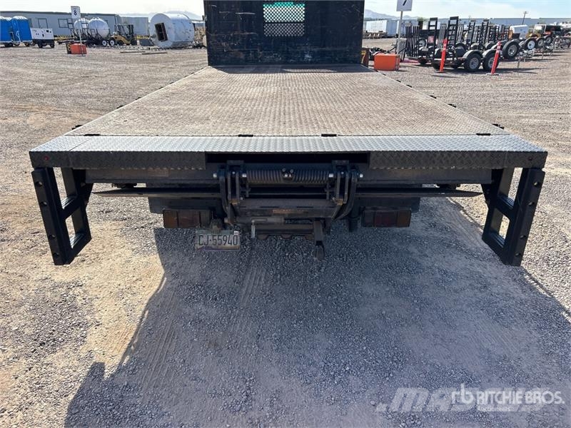 Isuzu NPR Pritschenwagen/Pritschenwagen mit Seitenklappe