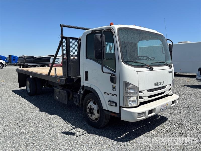 Isuzu NPR Flatbed kamyonlar