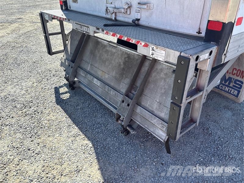 Isuzu NPR Furgons
