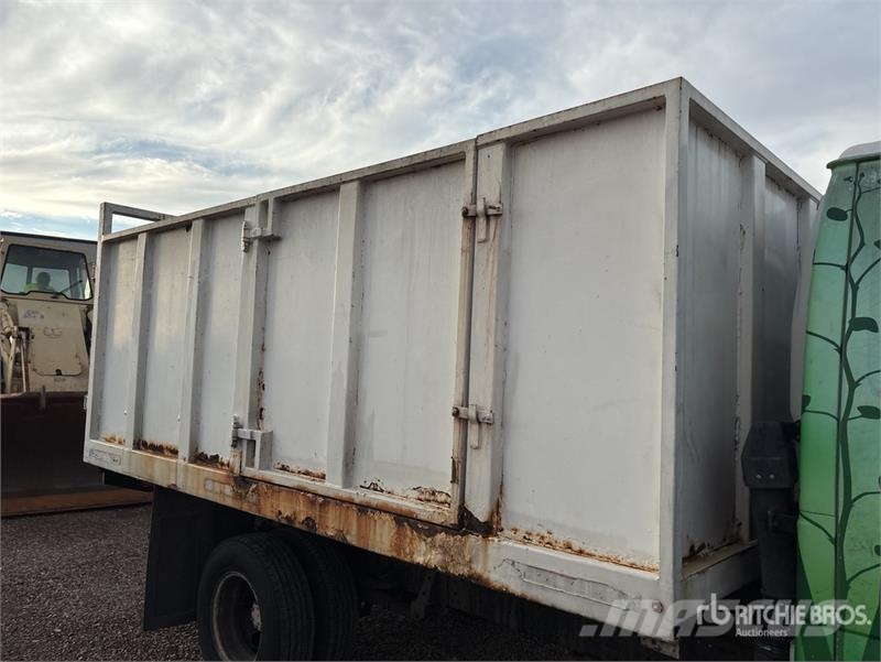 Isuzu NPR Kiper tovornjaki