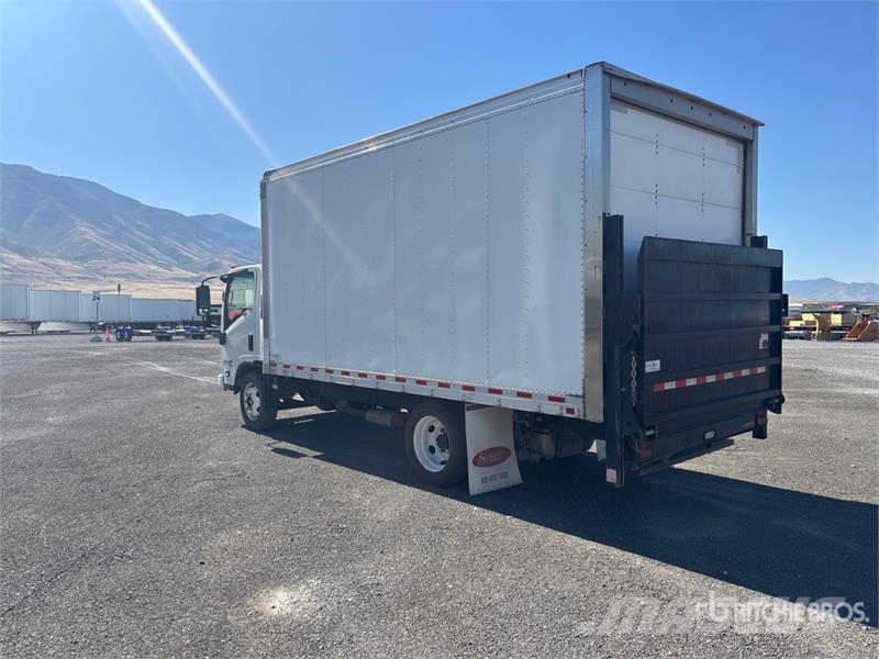 Isuzu NPR Camiones caja cerrada