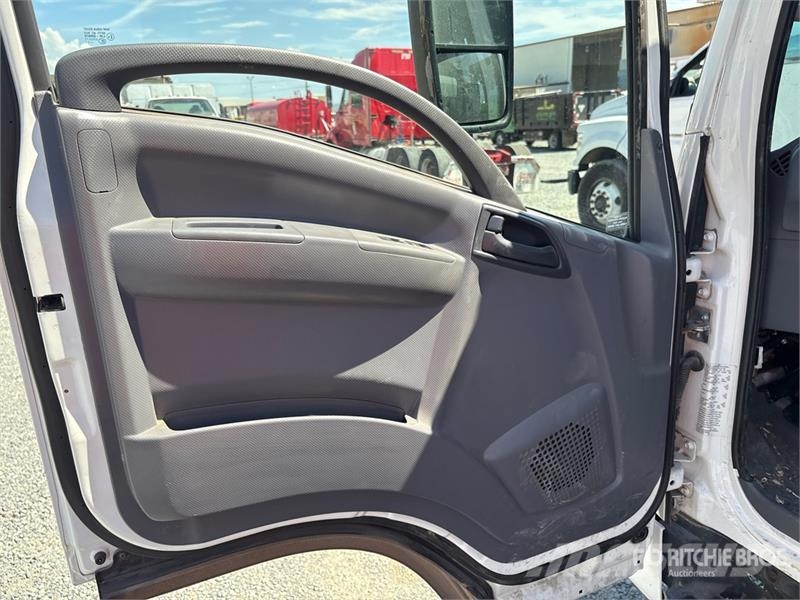 Isuzu NPR Pašizgāzējs