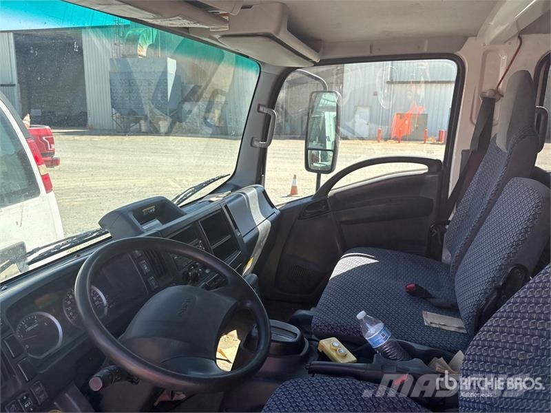 Isuzu NPR Pašizgāzējs