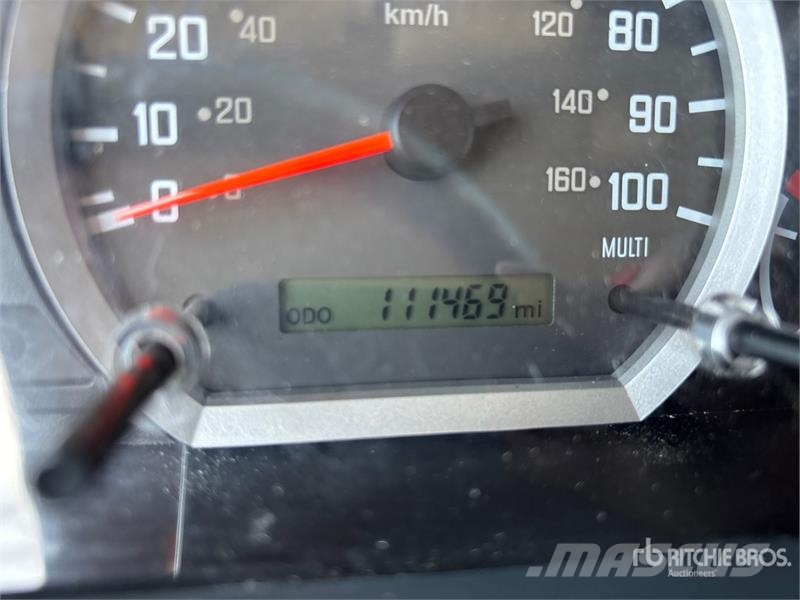 Isuzu NPR Camiones con temperatura controlada