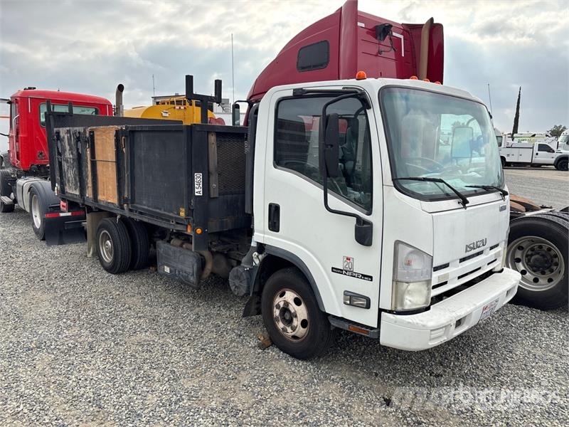 Isuzu NPR Kamioni sa otvorenim sandukom