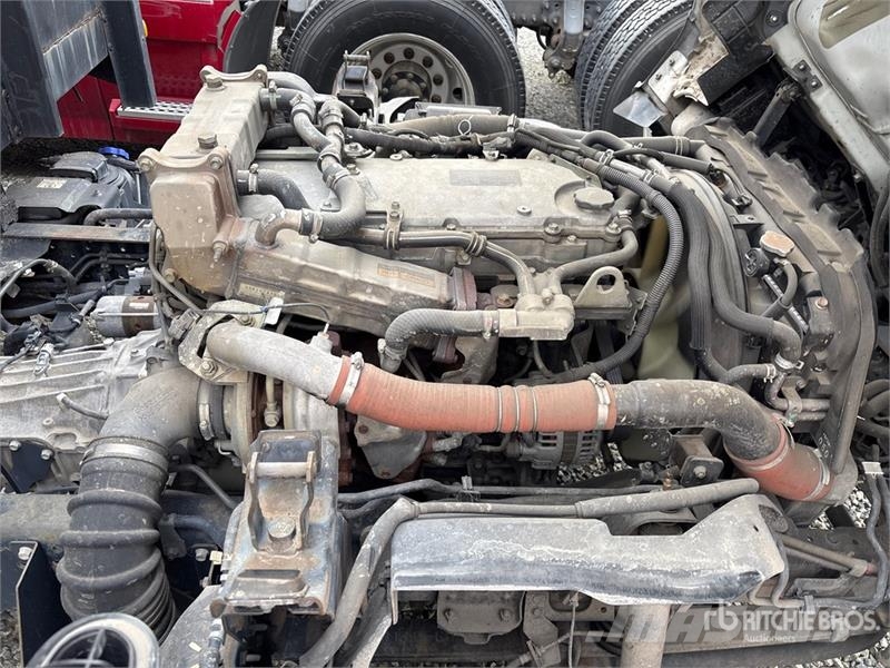 Isuzu NPR Kamioni sa otvorenim sandukom