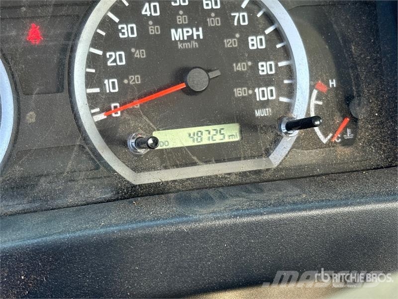Isuzu NPR Pašizgāzējs