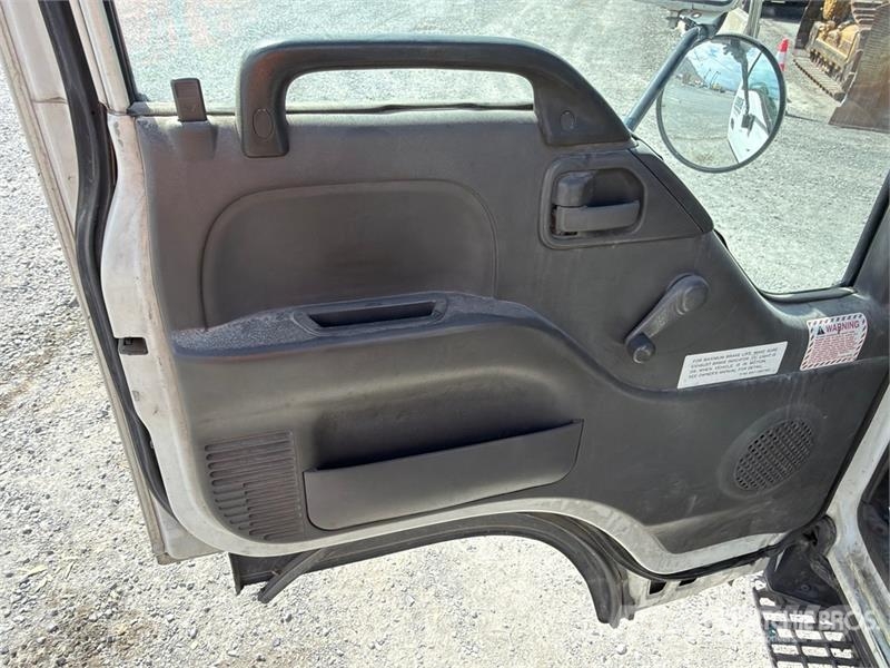 Isuzu NPR Kamioni za čišćenje ulica