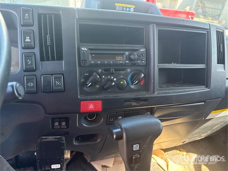 Isuzu NPR Pašizgāzējs