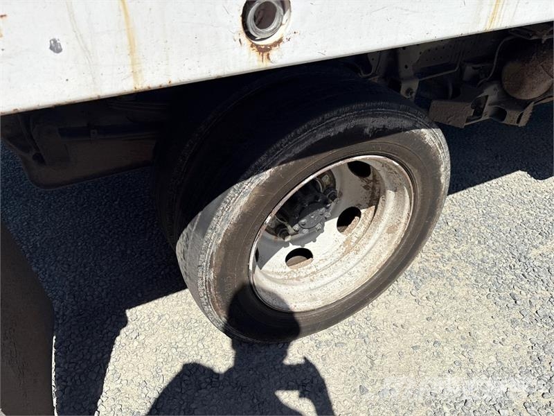Isuzu NPR Pašizgāzējs
