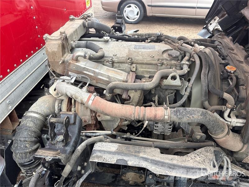 Isuzu NPR Dobozos teherautók
