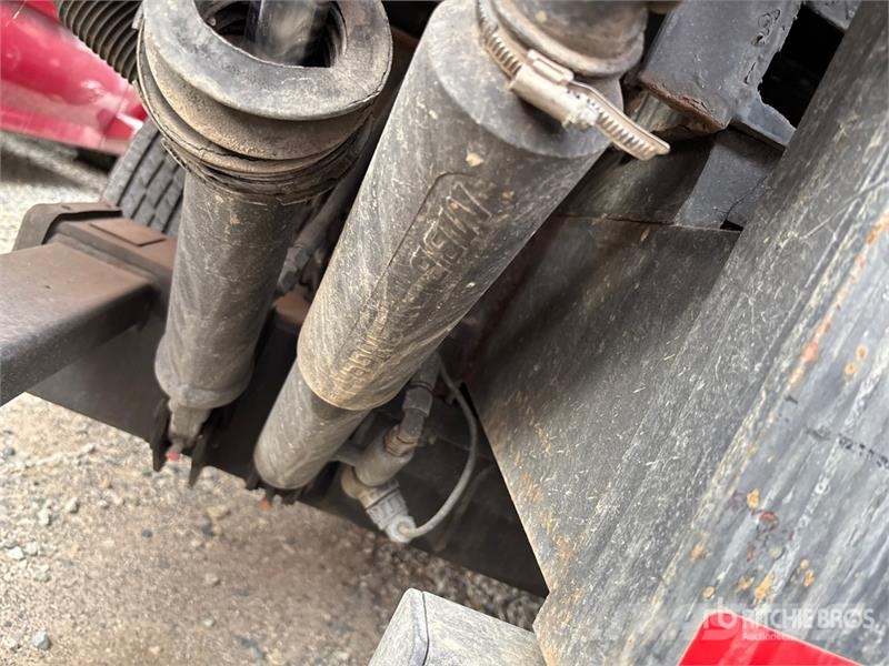 Isuzu NPR Kamioni sa otvorenim sandukom