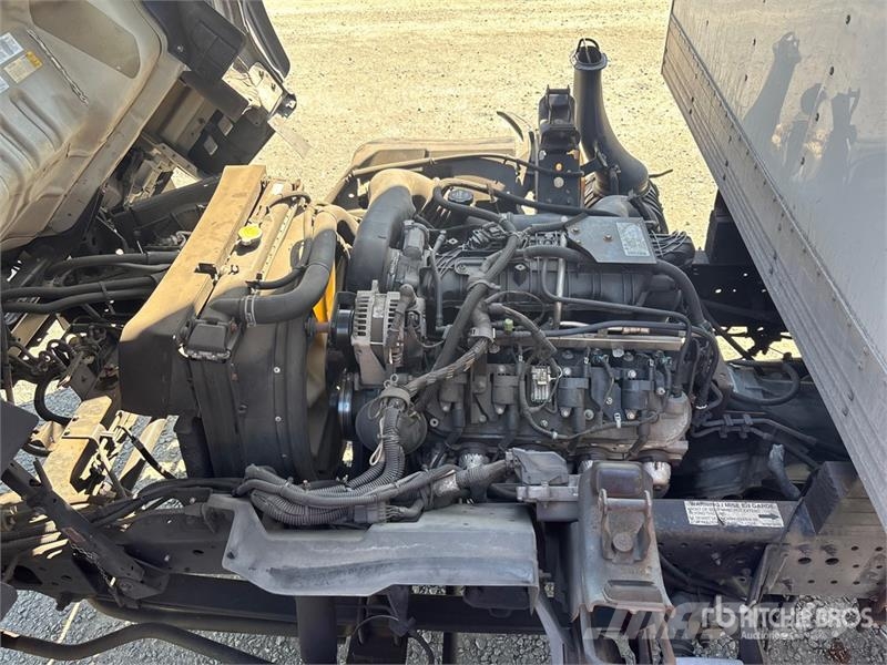 Isuzu NPR Furgons