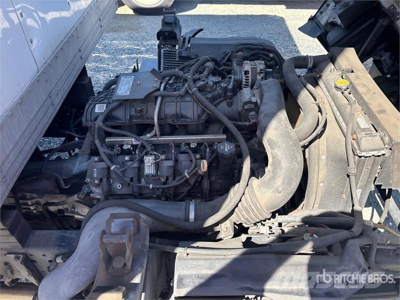 Isuzu NPR Furgons