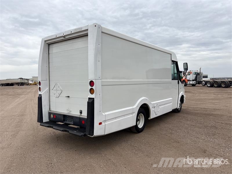 Isuzu NPR Furgons