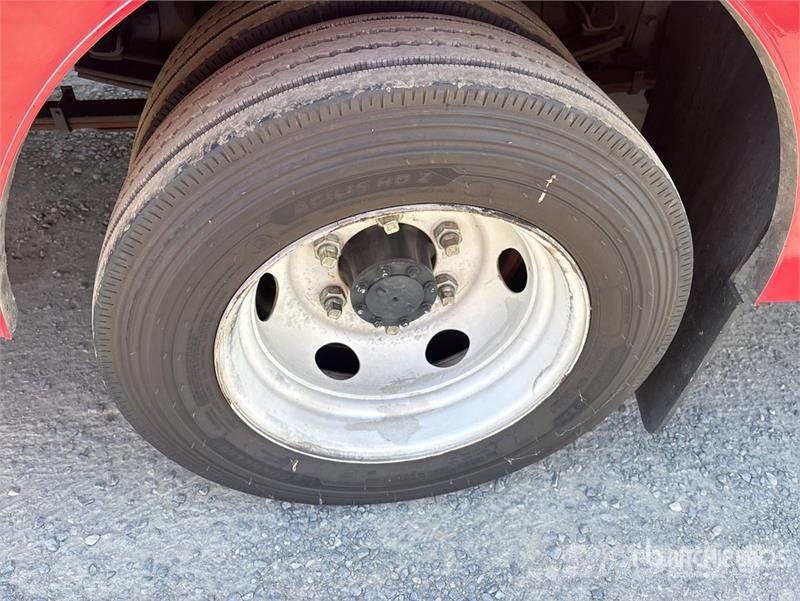Isuzu NPR HD Furgons
