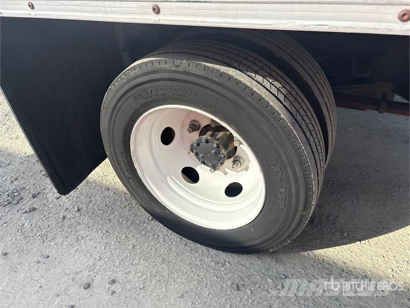Isuzu NPR HD Umpikorikuorma-autot
